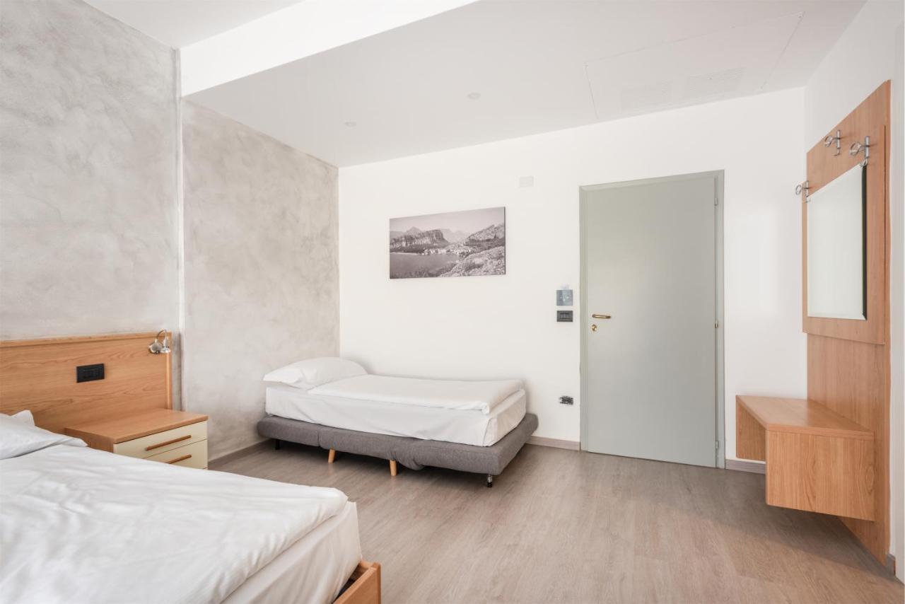 Hotel De Nac Torbole Sul Garda Exterior foto